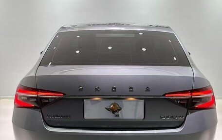 Skoda Superb III рестайлинг, 2021 год, 1 800 000 рублей, 15 фотография