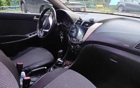 Hyundai Solaris II рестайлинг, 2012 год, 450 000 рублей, 4 фотография