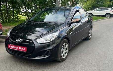 Hyundai Solaris II рестайлинг, 2014 год, 900 000 рублей, 2 фотография