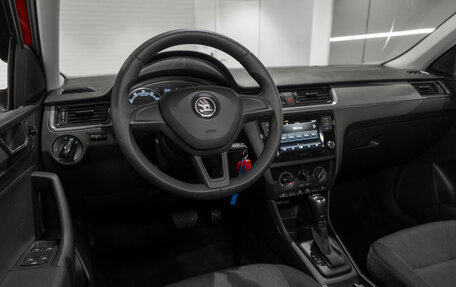 Skoda Rapid I, 2018 год, 1 330 000 рублей, 7 фотография