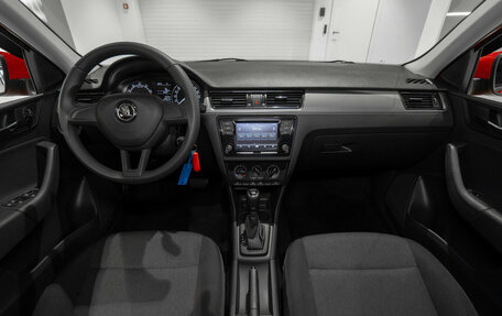 Skoda Rapid I, 2018 год, 1 330 000 рублей, 8 фотография