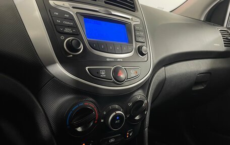 Hyundai Solaris II рестайлинг, 2012 год, 870 000 рублей, 18 фотография