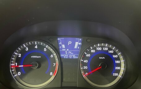 Hyundai Solaris II рестайлинг, 2012 год, 870 000 рублей, 17 фотография