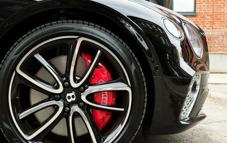 Bentley Continental GT III, 2018 год, 18 500 000 рублей, 11 фотография