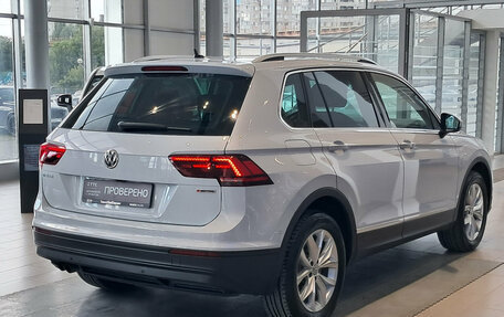Volkswagen Tiguan II, 2020 год, 3 156 000 рублей, 5 фотография