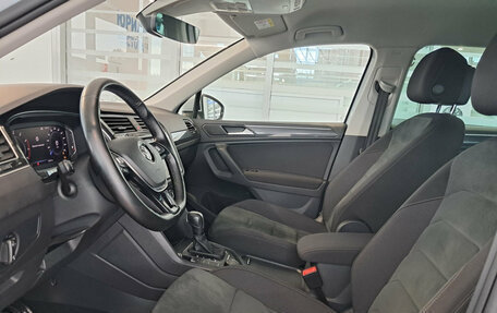 Volkswagen Tiguan II, 2020 год, 3 156 000 рублей, 16 фотография