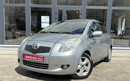 Toyota Yaris III рестайлинг, 2006 год, 470 000 рублей, 1 фотография
