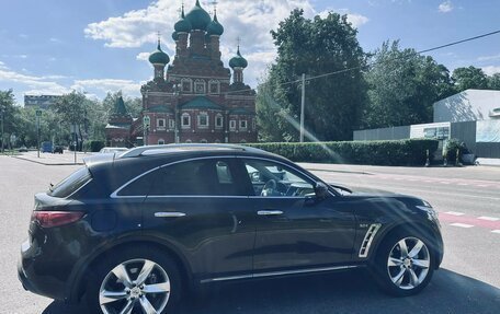 Infiniti QX70, 2015 год, 1 870 000 рублей, 3 фотография