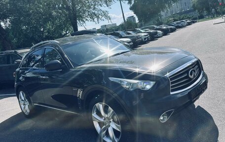Infiniti QX70, 2015 год, 1 870 000 рублей, 4 фотография