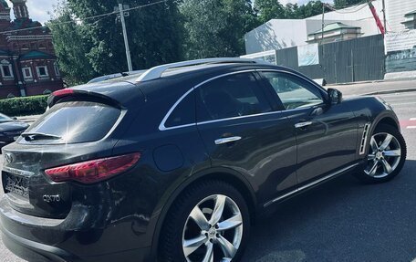 Infiniti QX70, 2015 год, 1 870 000 рублей, 10 фотография