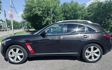Infiniti QX70, 2015 год, 1 870 000 рублей, 11 фотография
