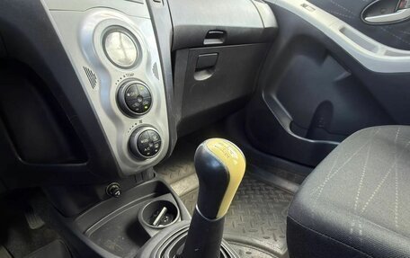Toyota Yaris III рестайлинг, 2006 год, 470 000 рублей, 12 фотография