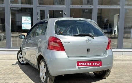 Toyota Yaris III рестайлинг, 2006 год, 470 000 рублей, 2 фотография