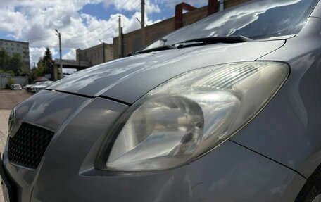Toyota Yaris III рестайлинг, 2006 год, 470 000 рублей, 23 фотография