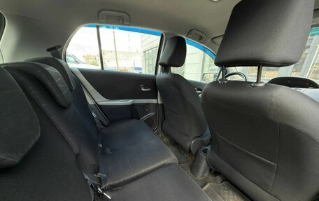 Toyota Yaris III рестайлинг, 2006 год, 470 000 рублей, 18 фотография
