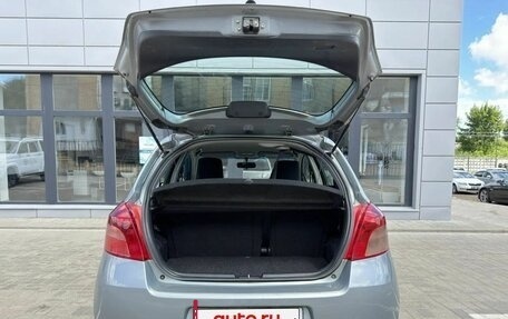 Toyota Yaris III рестайлинг, 2006 год, 470 000 рублей, 26 фотография