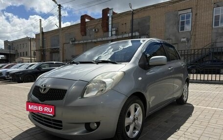 Toyota Yaris III рестайлинг, 2006 год, 470 000 рублей, 22 фотография