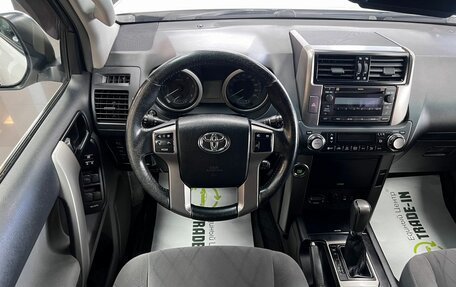 Toyota Land Cruiser Prado 150 рестайлинг 2, 2013 год, 3 500 000 рублей, 12 фотография