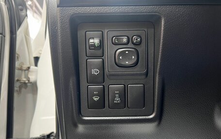 Toyota Land Cruiser Prado 150 рестайлинг 2, 2013 год, 3 500 000 рублей, 18 фотография