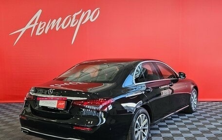 Mercedes-Benz E-Класс, 2021 год, 2 745 000 рублей, 5 фотография