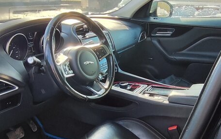 Jaguar F-Pace, 2017 год, 2 000 000 рублей, 4 фотография