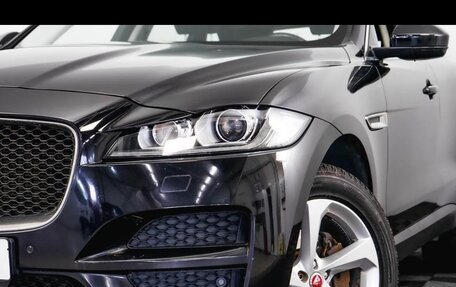 Jaguar F-Pace, 2017 год, 2 000 000 рублей, 9 фотография