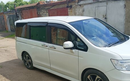 Honda Stepwgn IV, 2014 год, 1 250 000 рублей, 1 фотография