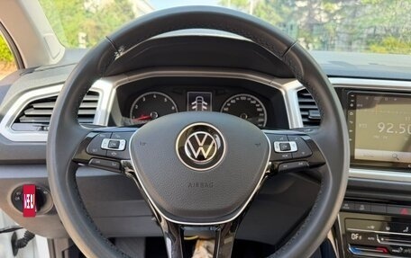 Volkswagen T-Roc I, 2022 год, 1 650 029 рублей, 18 фотография