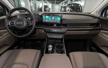 KIA Carnival, 2024 год, 5 700 000 рублей, 8 фотография