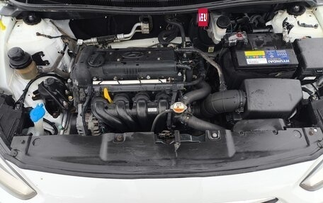 Hyundai Solaris II рестайлинг, 2013 год, 585 000 рублей, 6 фотография