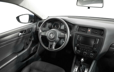 Volkswagen Jetta VI, 2014 год, 989 000 рублей, 10 фотография