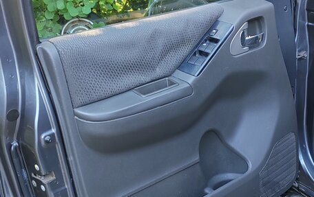 Nissan Navara (Frontier), 2010 год, 1 600 000 рублей, 31 фотография