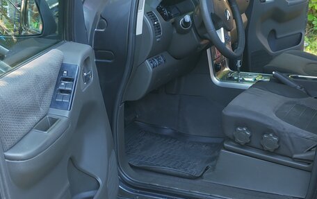 Nissan Navara (Frontier), 2010 год, 1 600 000 рублей, 32 фотография