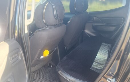 Mitsubishi L200 IV рестайлинг, 2019 год, 2 560 000 рублей, 6 фотография