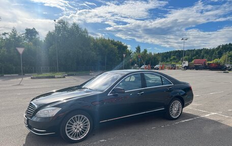 Mercedes-Benz S-Класс, 2010 год, 2 600 000 рублей, 2 фотография