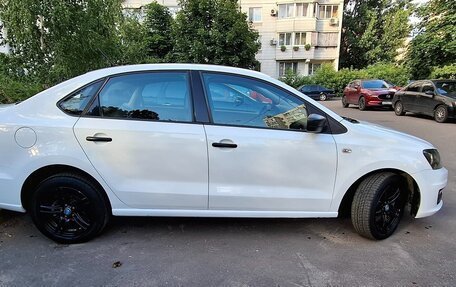Volkswagen Polo VI (EU Market), 2016 год, 1 100 000 рублей, 4 фотография