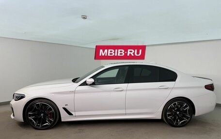 BMW 5 серия, 2023 год, 7 050 000 рублей, 3 фотография