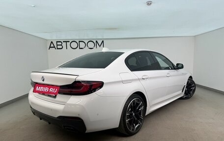 BMW 5 серия, 2023 год, 7 050 000 рублей, 2 фотография