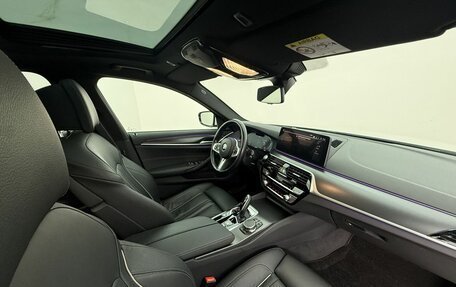 BMW 5 серия, 2023 год, 7 050 000 рублей, 13 фотография