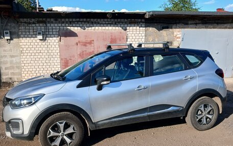 Renault Kaptur I рестайлинг, 2017 год, 1 275 000 рублей, 2 фотография