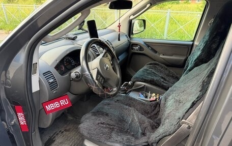 Nissan Navara (Frontier), 2007 год, 750 000 рублей, 8 фотография