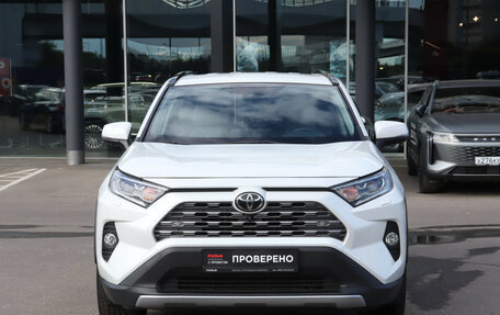 Toyota RAV4, 2022 год, 3 650 000 рублей, 2 фотография