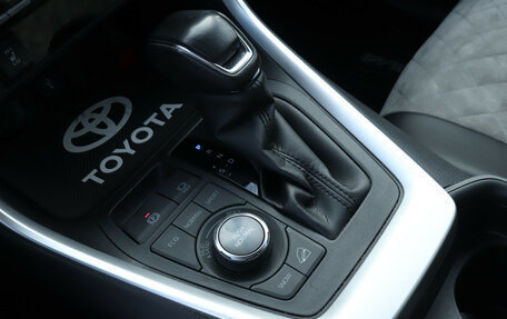 Toyota RAV4, 2022 год, 3 650 000 рублей, 17 фотография