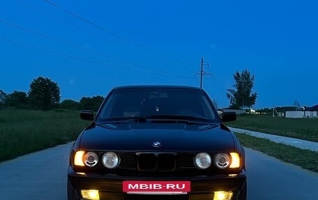 BMW 5 серия, 1994 год, 450 000 рублей, 2 фотография