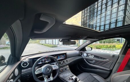 Mercedes-Benz E-Класс AMG, 2019 год, 7 200 000 рублей, 27 фотография