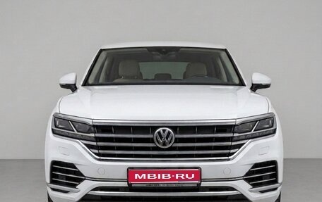 Volkswagen Touareg III, 2018 год, 5 200 000 рублей, 1 фотография