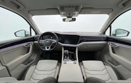 Volkswagen Touareg III, 2018 год, 5 200 000 рублей, 7 фотография