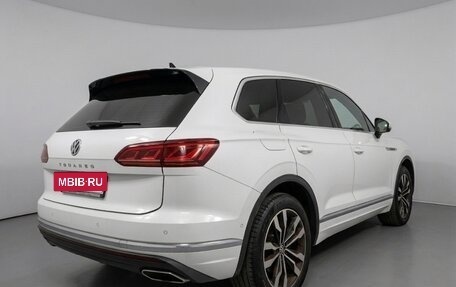 Volkswagen Touareg III, 2018 год, 5 200 000 рублей, 6 фотография