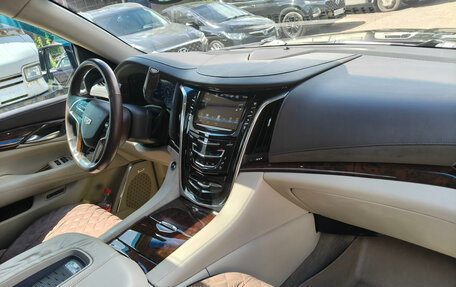 Cadillac Escalade IV, 2016 год, 3 700 000 рублей, 6 фотография