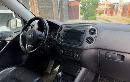 Volkswagen Tiguan I, 2011 год, 1 295 000 рублей, 2 фотография